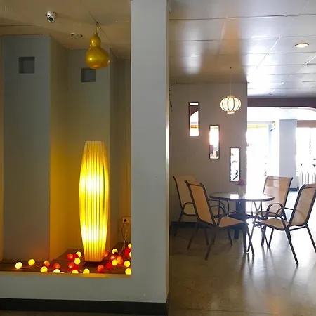 Summer Hotel-2