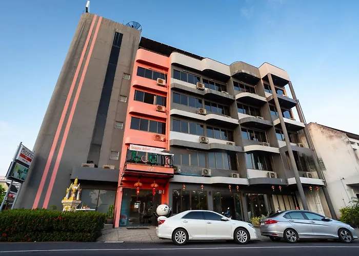 Recenta Style Phuket Town